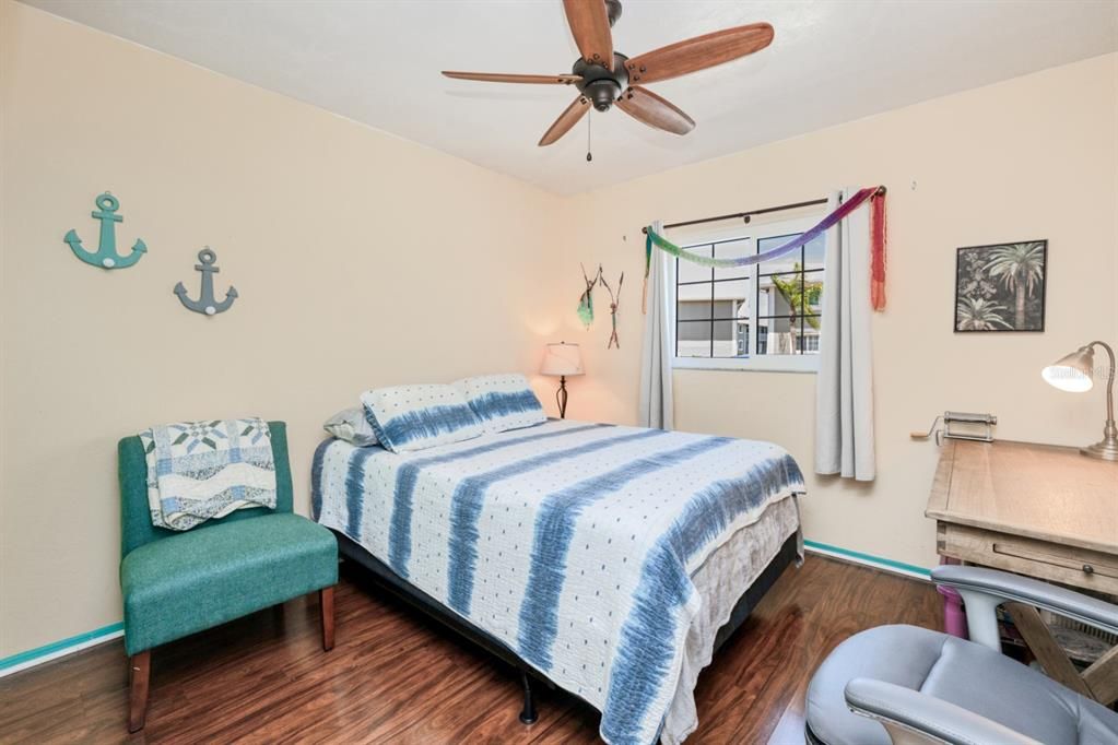 For Sale: $177,000 (2 beds, 2 baths, 897 Square Feet)