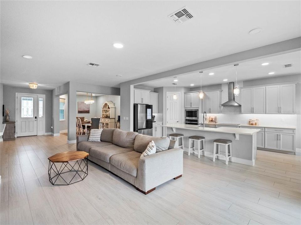 Active With Contract: $790,000 (4 beds, 3 baths, 2651 Square Feet)