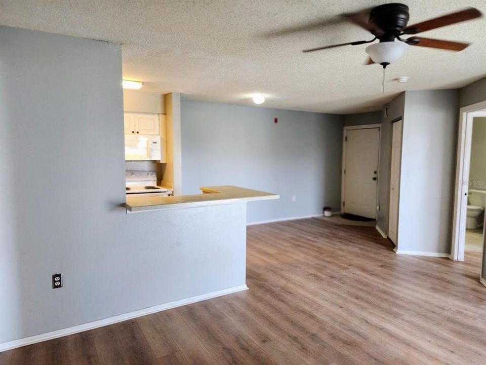 For Rent: $1,750 (2 beds, 2 baths, 1103 Square Feet)