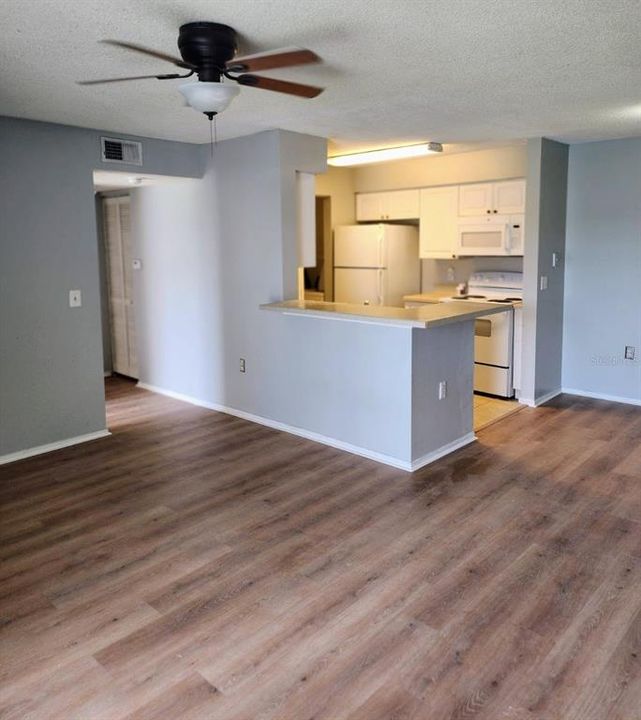 For Rent: $1,750 (2 beds, 2 baths, 1103 Square Feet)