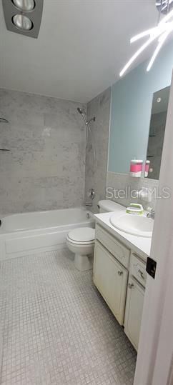 For Rent: $1,599 (2 beds, 1 baths, 847 Square Feet)