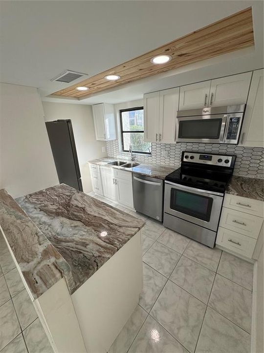 For Sale: $302,500 (2 beds, 2 baths, 1200 Square Feet)
