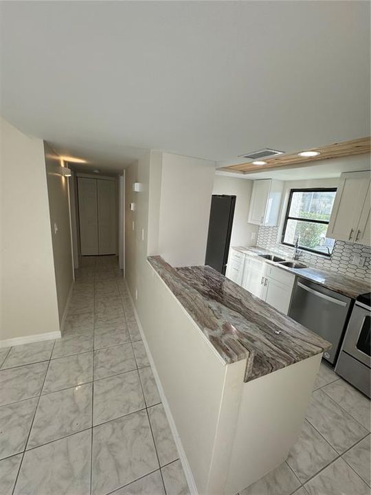 For Sale: $302,500 (2 beds, 2 baths, 1200 Square Feet)