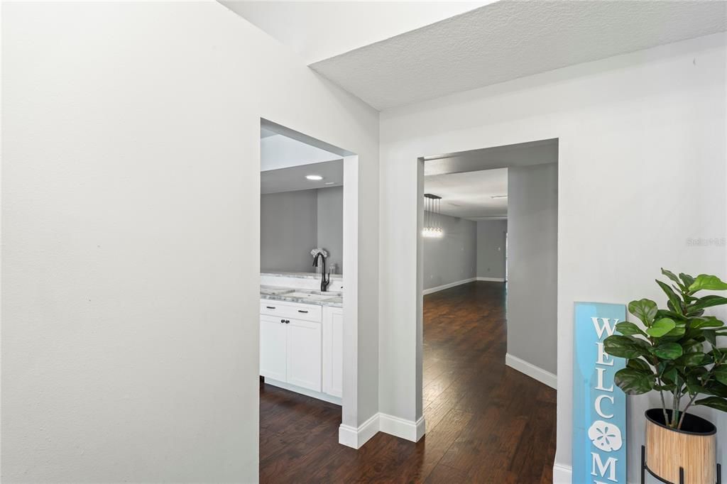 For Sale: $295,000 (2 beds, 2 baths, 1818 Square Feet)