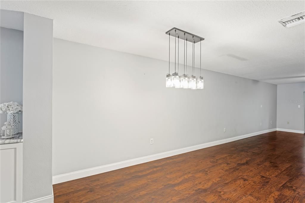 For Sale: $295,000 (2 beds, 2 baths, 1818 Square Feet)