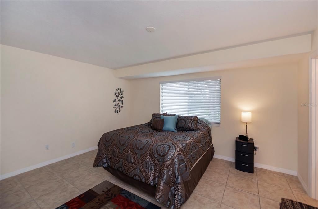 For Sale: $299,900 (3 beds, 2 baths, 1414 Square Feet)