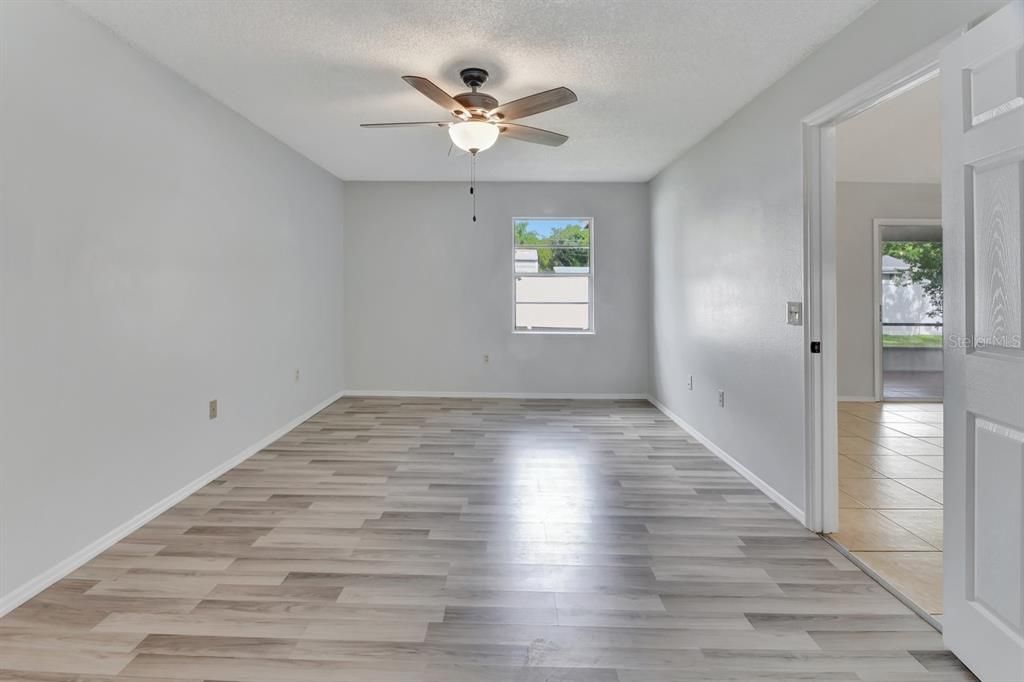 For Sale: $369,900 (3 beds, 2 baths, 1628 Square Feet)