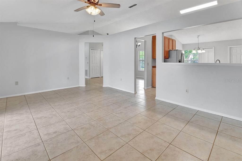 For Sale: $369,900 (3 beds, 2 baths, 1628 Square Feet)