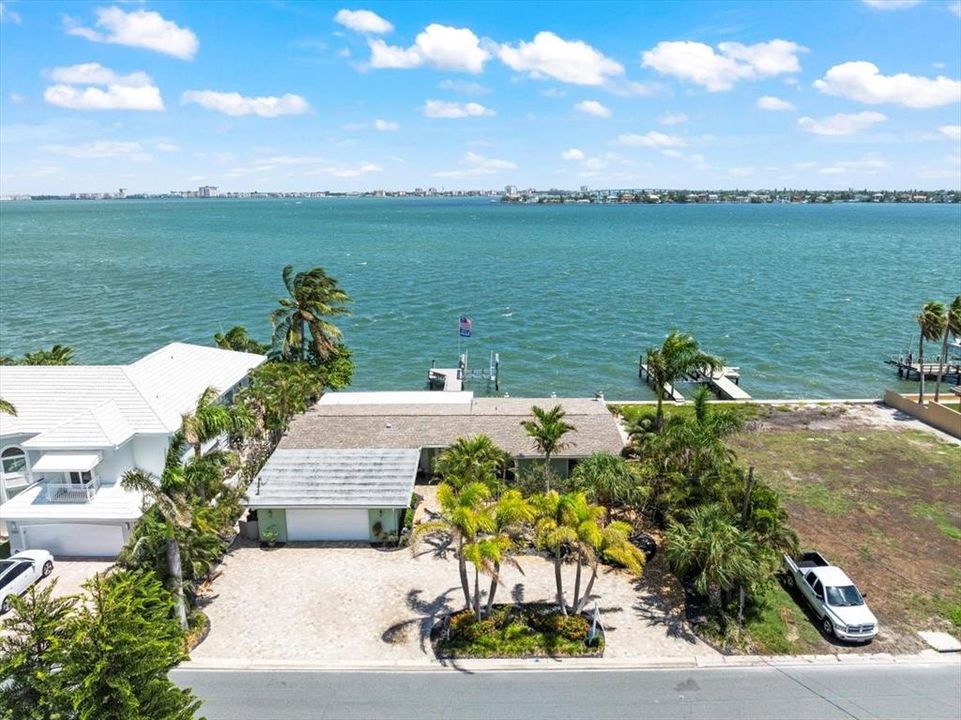 For Sale: $2,000,000 (3 beds, 3 baths, 2224 Square Feet)