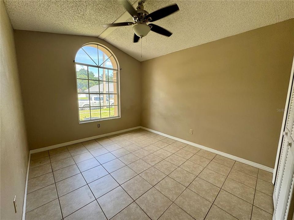 For Rent: $2,195 (3 beds, 2 baths, 1529 Square Feet)