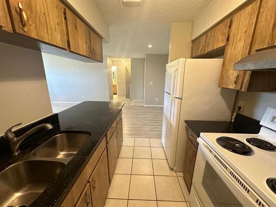 For Rent: $1,550 (2 beds, 2 baths, 918 Square Feet)