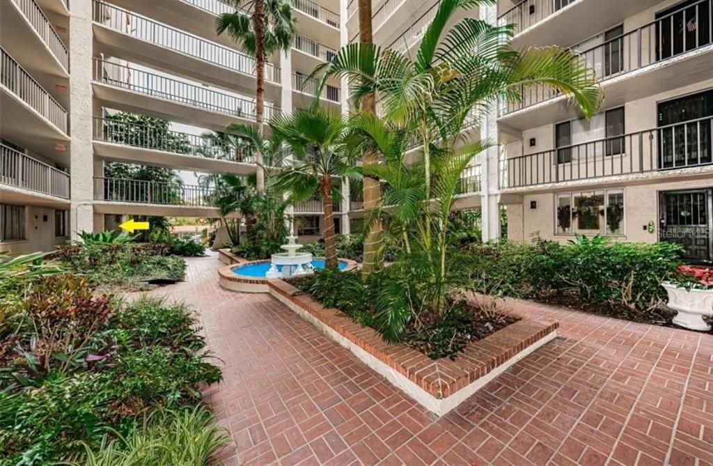 Active With Contract: $159,000 (1 beds, 1 baths, 775 Square Feet)