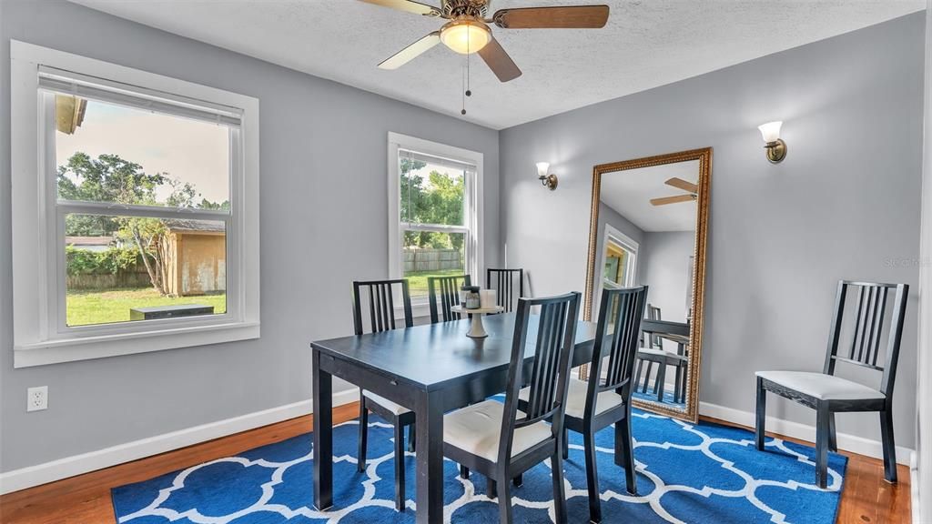 Active With Contract: $259,900 (3 beds, 2 baths, 1373 Square Feet)