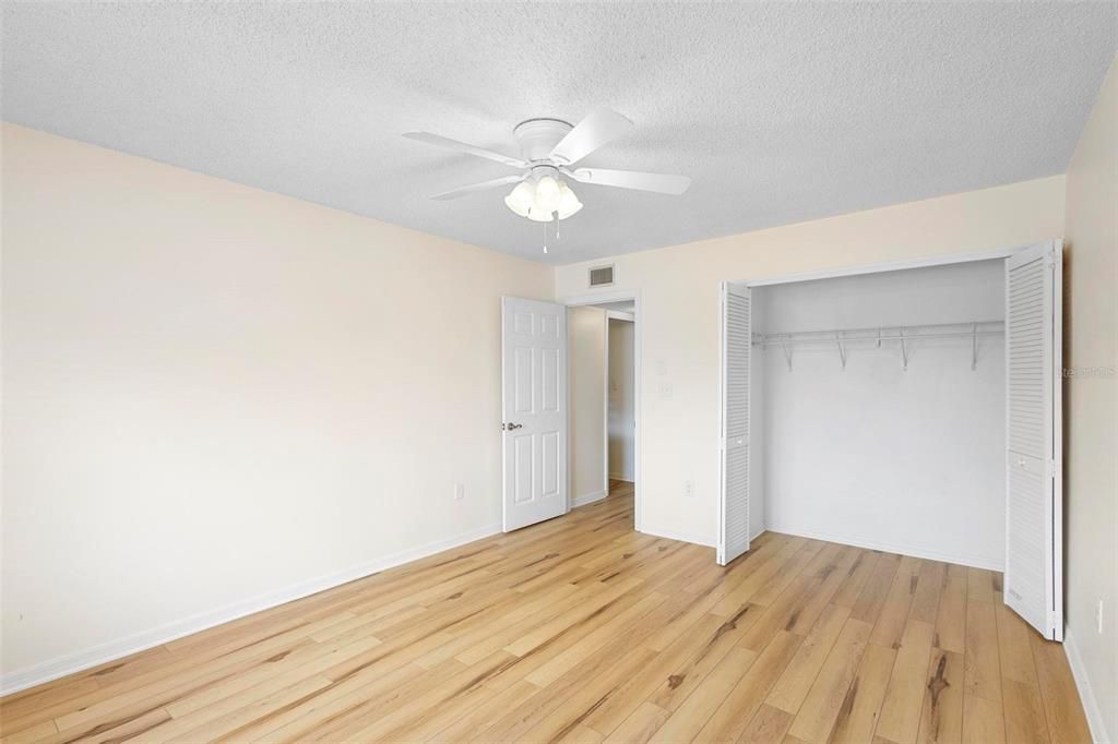 For Sale: $214,500 (2 beds, 2 baths, 1476 Square Feet)