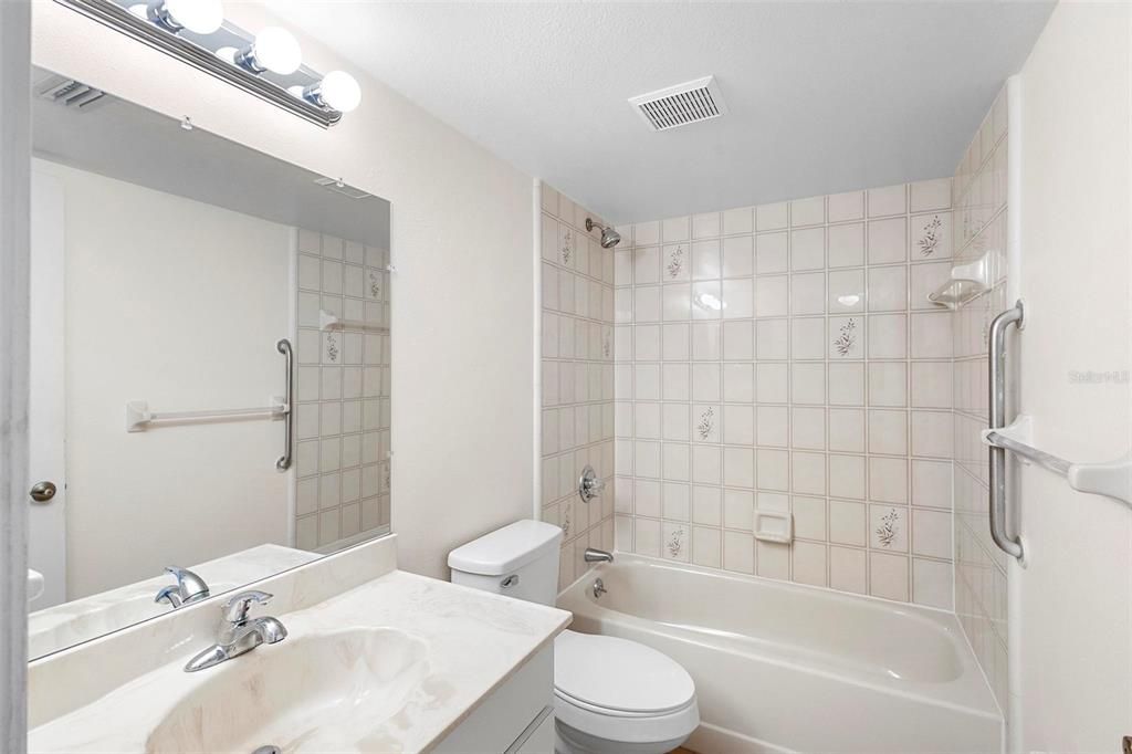 For Sale: $214,500 (2 beds, 2 baths, 1476 Square Feet)