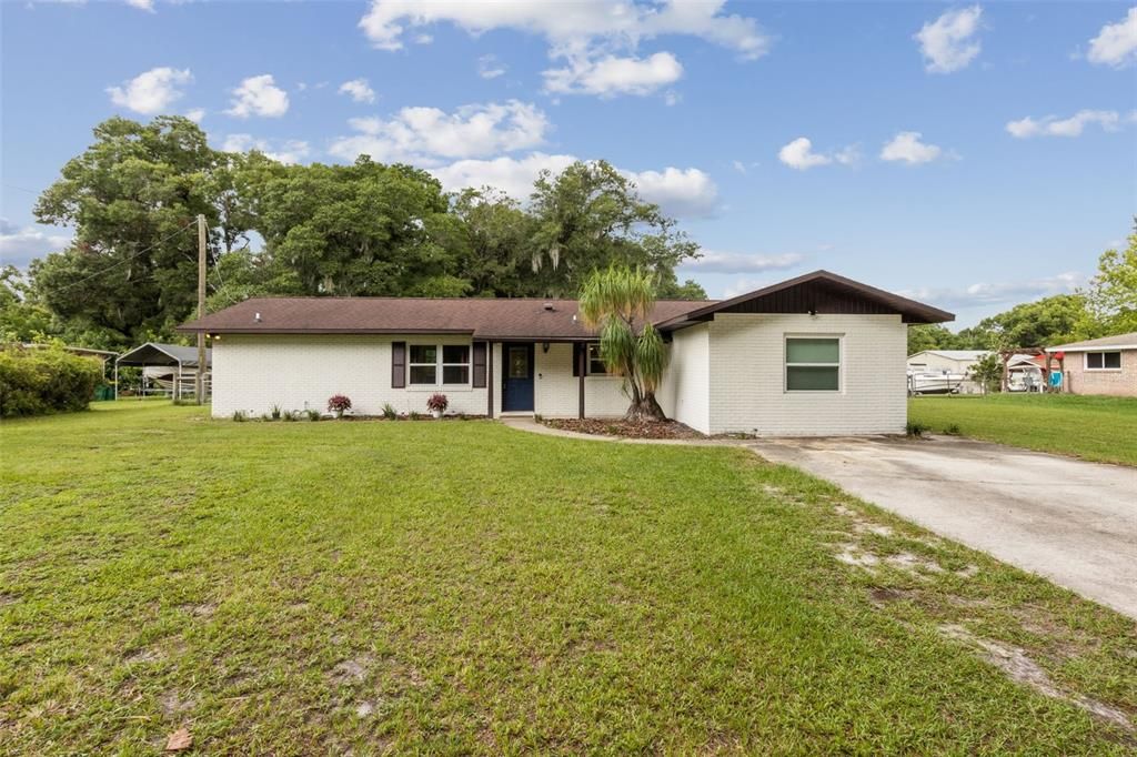 For Sale: $375,000 (3 beds, 2 baths, 1588 Square Feet)