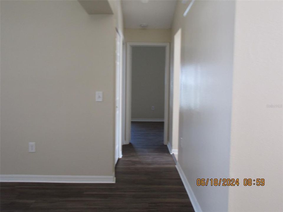 For Rent: $2,300 (3 beds, 2 baths, 1819 Square Feet)