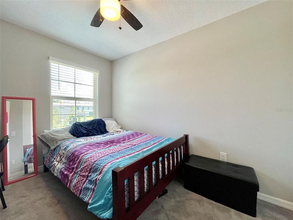 For Rent: $2,100 (3 beds, 2 baths, 1663 Square Feet)