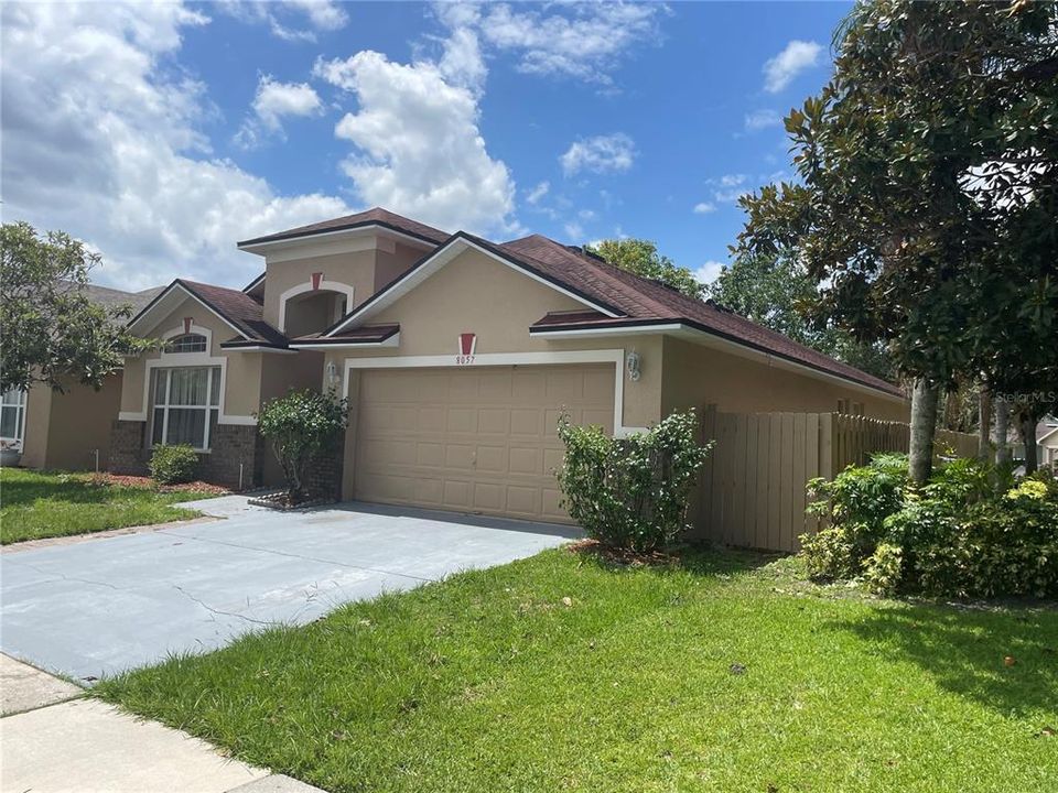 For Sale: $465,000 (3 beds, 2 baths, 1975 Square Feet)