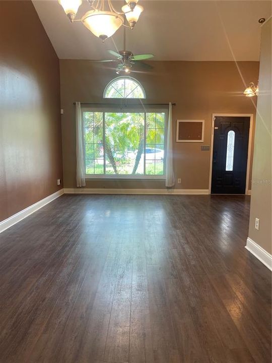 For Rent: $2,800 (3 beds, 2 baths, 1650 Square Feet)