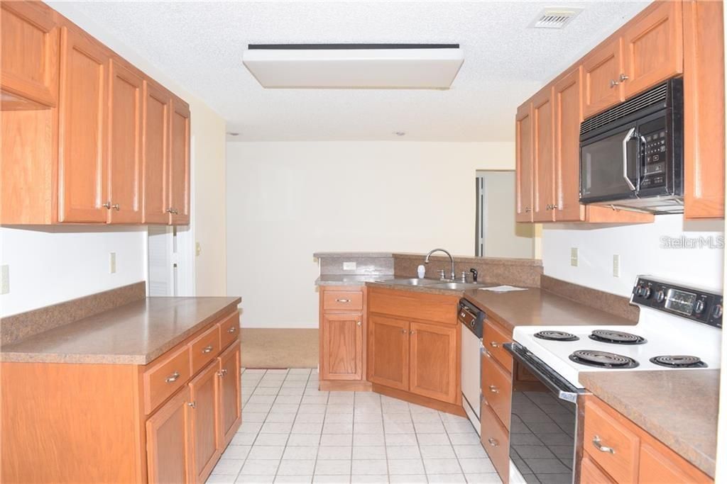 For Rent: $2,799 (3 beds, 2 baths, 1854 Square Feet)