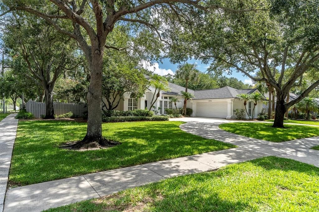 Active With Contract: $899,000 (4 beds, 3 baths, 2548 Square Feet)