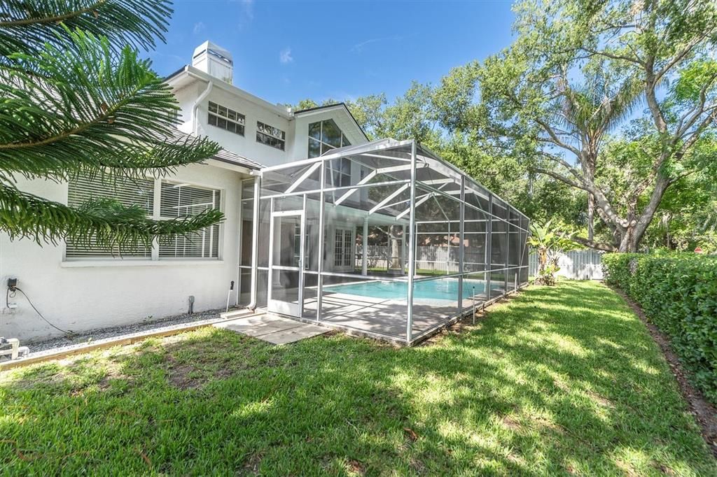 Active With Contract: $899,000 (4 beds, 3 baths, 2548 Square Feet)