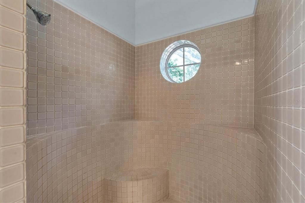 LARGE WALK-IN SHOWER WITH SEAT