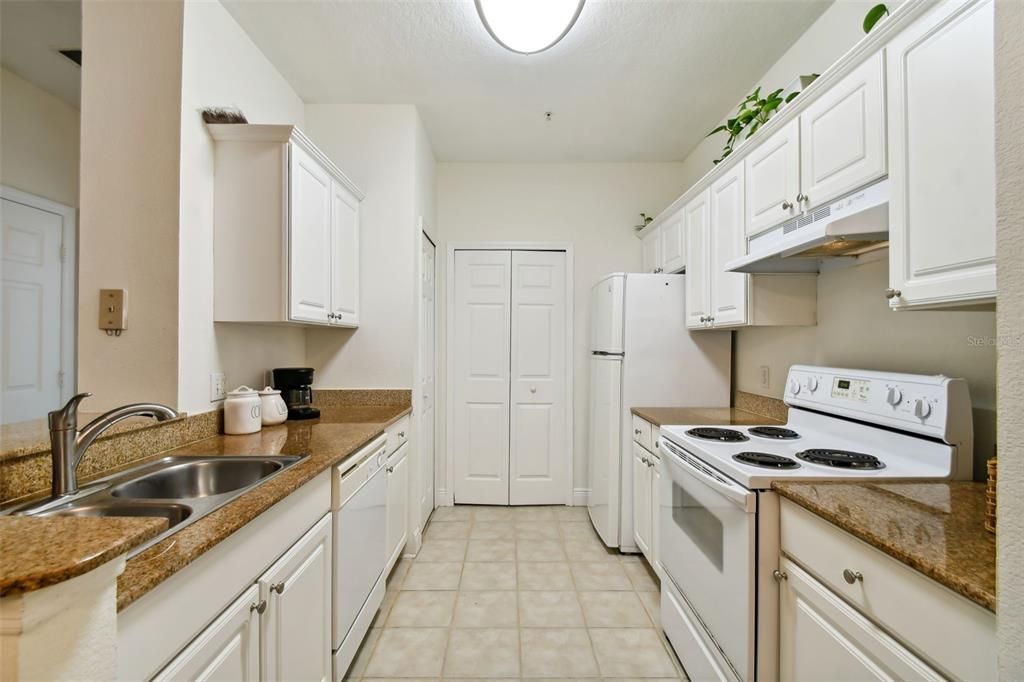 For Rent: $2,900 (3 beds, 2 baths, 1340 Square Feet)