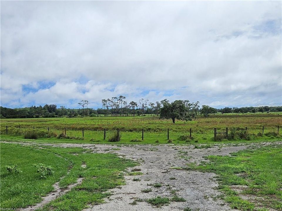 En Venta: $250,000 (16.06 acres)