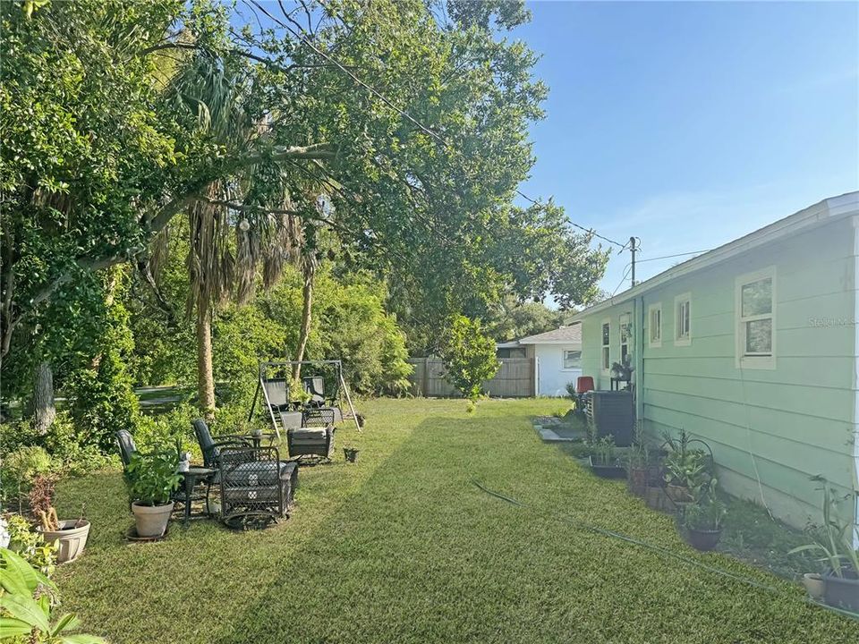 For Sale: $450,000 (3 beds, 1 baths, 1012 Square Feet)