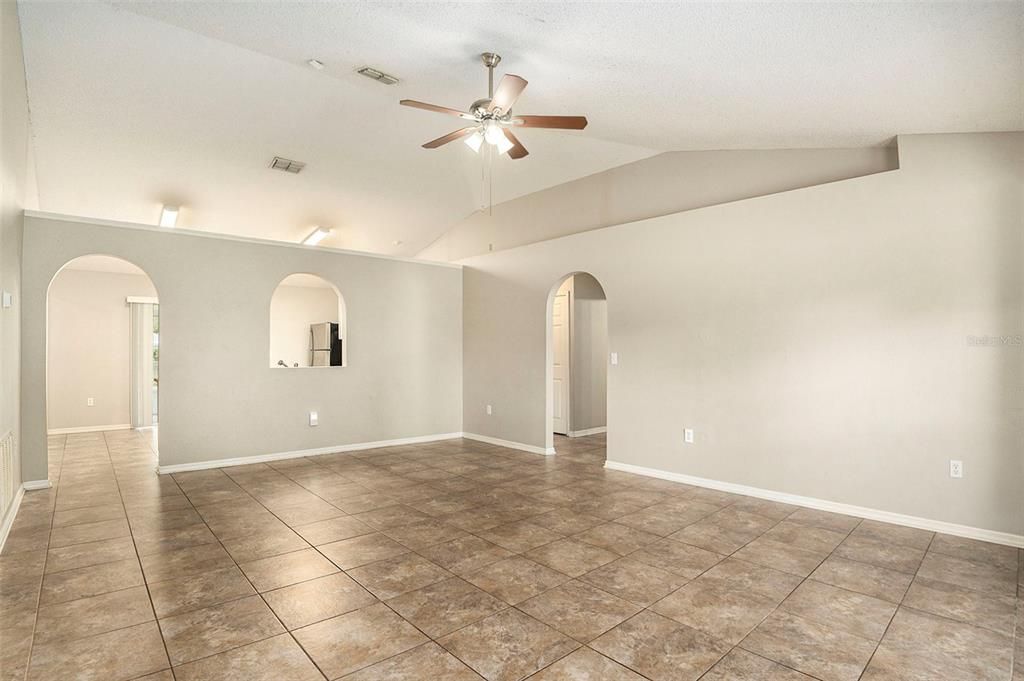 For Sale: $289,900 (3 beds, 2 baths, 1330 Square Feet)