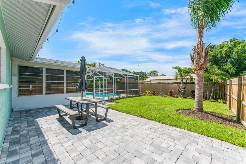 Active With Contract: $499,000 (3 beds, 2 baths, 1212 Square Feet)