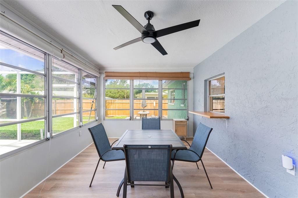 Active With Contract: $499,000 (3 beds, 2 baths, 1212 Square Feet)