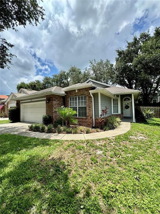 For Sale: $435,000 (3 beds, 2 baths, 1679 Square Feet)