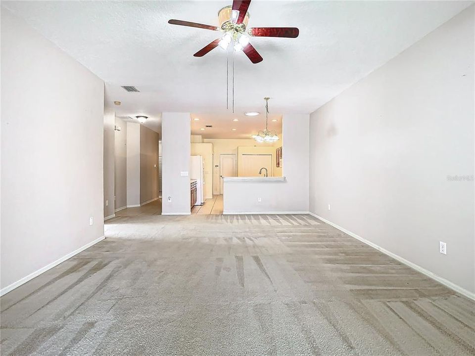 For Sale: $365,000 (3 beds, 2 baths, 1607 Square Feet)