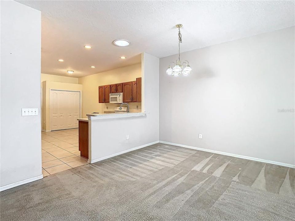 For Sale: $365,000 (3 beds, 2 baths, 1607 Square Feet)