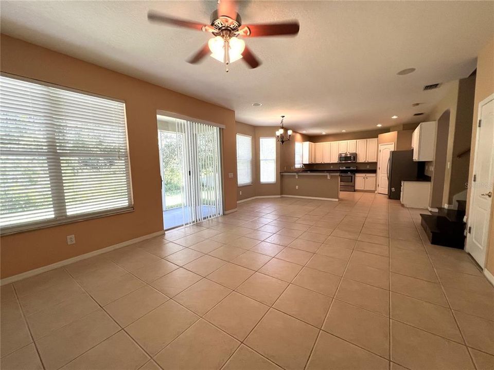 For Rent: $3,049 (5 beds, 3 baths, 2946 Square Feet)