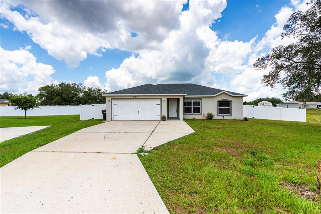 Active With Contract: $270,000 (3 beds, 2 baths, 1244 Square Feet)