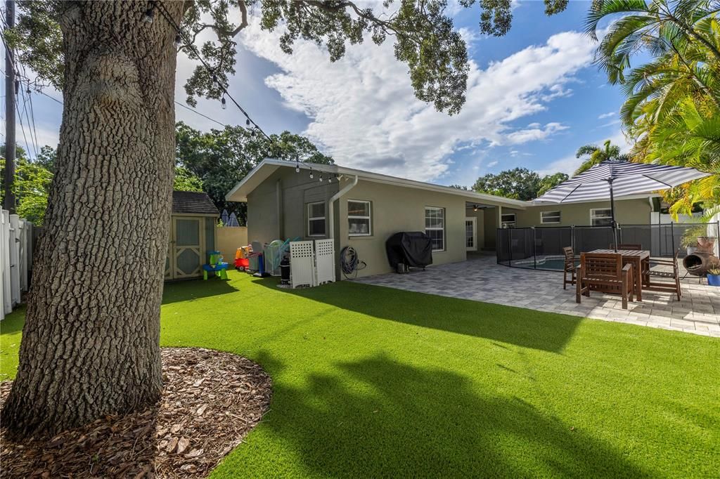 For Sale: $875,000 (3 beds, 2 baths, 1602 Square Feet)