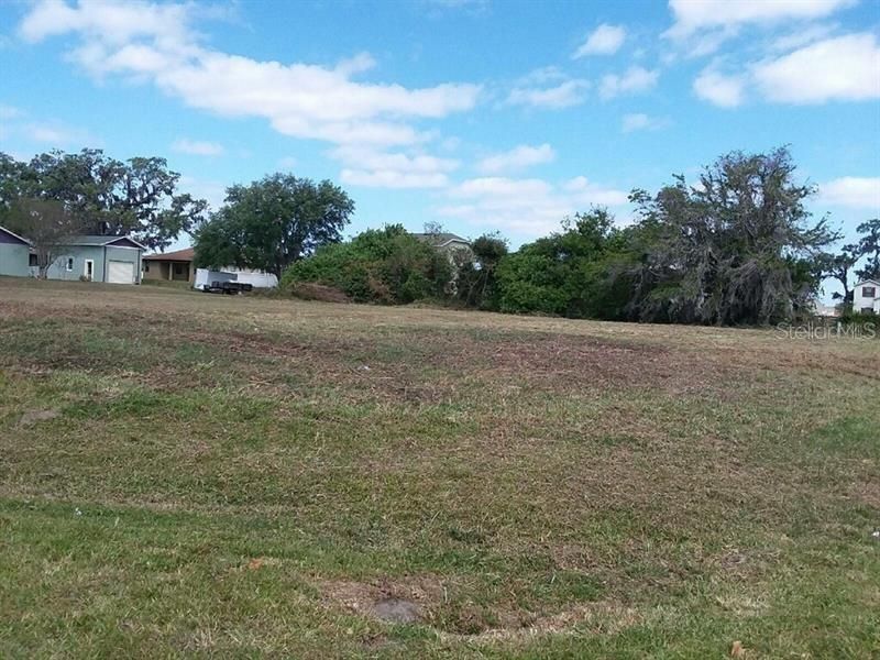 En Venta: $185,000 (0.50 acres)