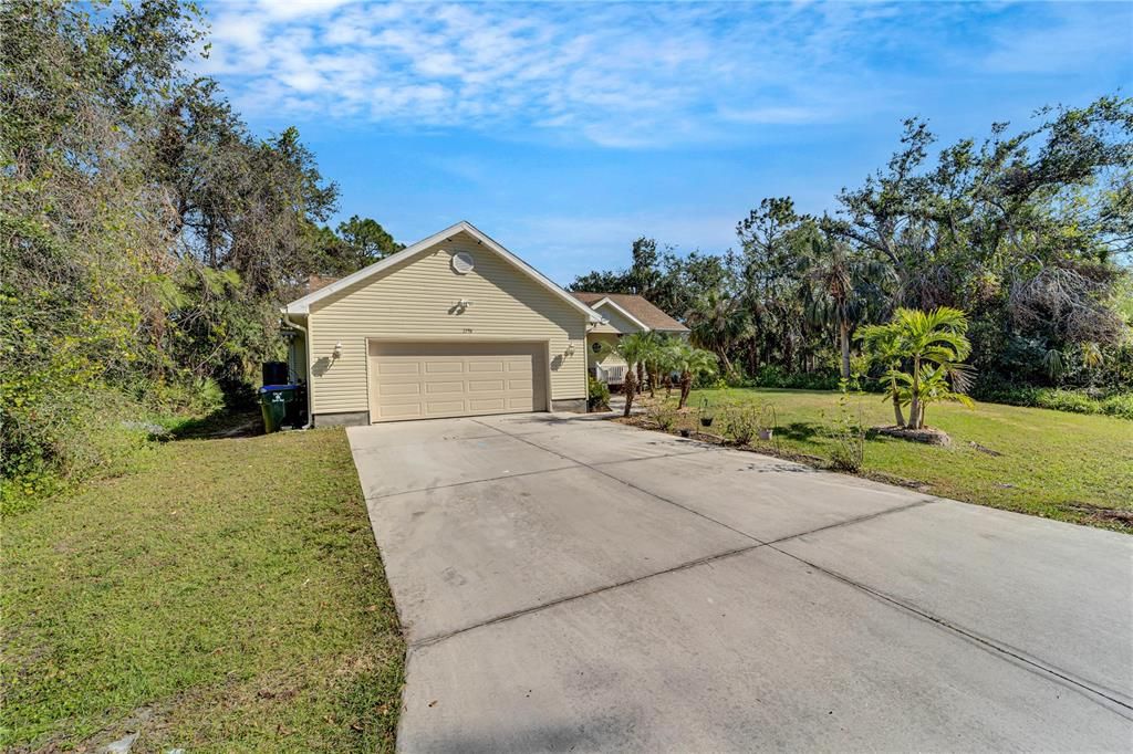 For Sale: $384,000 (3 beds, 2 baths, 1651 Square Feet)