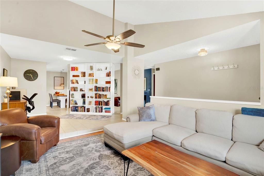 Active With Contract: $425,000 (3 beds, 2 baths, 1472 Square Feet)
