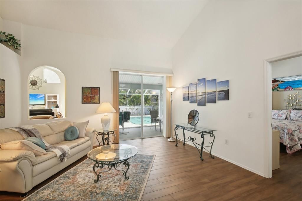 Active With Contract: $550,000 (4 beds, 2 baths, 1942 Square Feet)