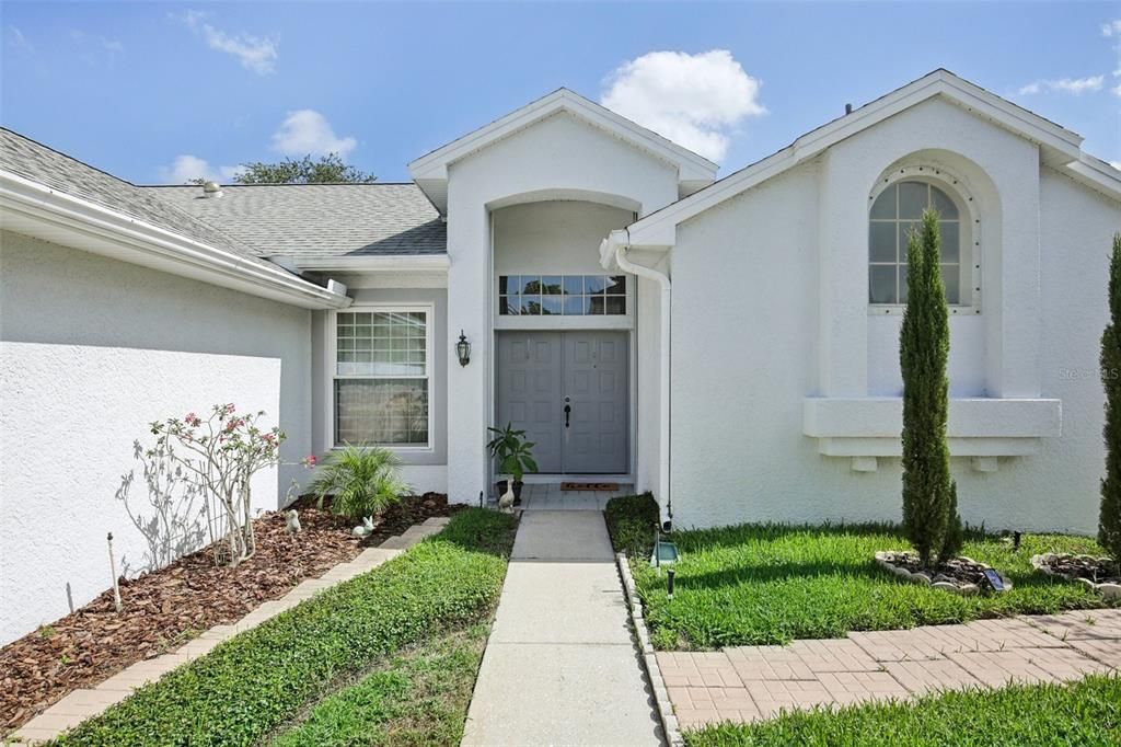 Active With Contract: $550,000 (4 beds, 2 baths, 1942 Square Feet)