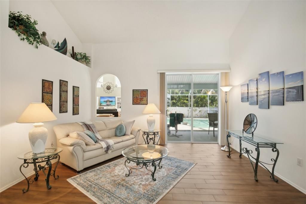 Active With Contract: $550,000 (4 beds, 2 baths, 1942 Square Feet)