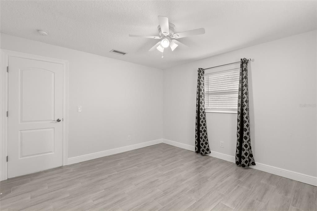 For Sale: $288,000 (2 beds, 2 baths, 1014 Square Feet)