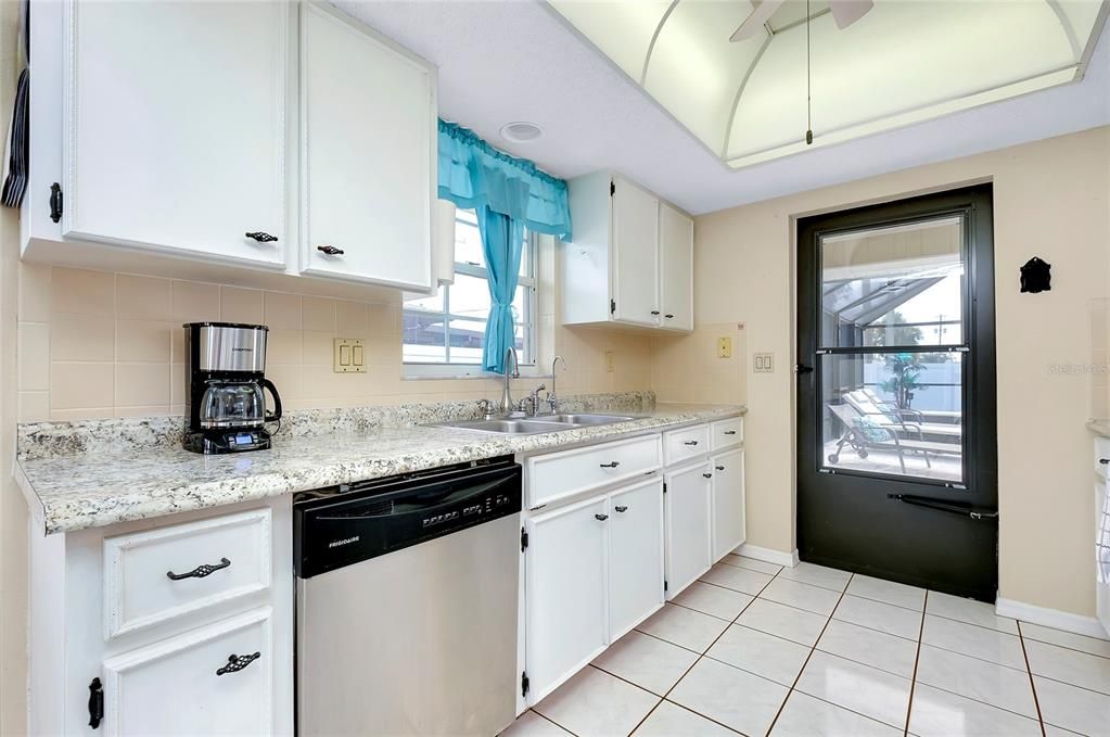 For Sale: $429,000 (2 beds, 2 baths, 1478 Square Feet)