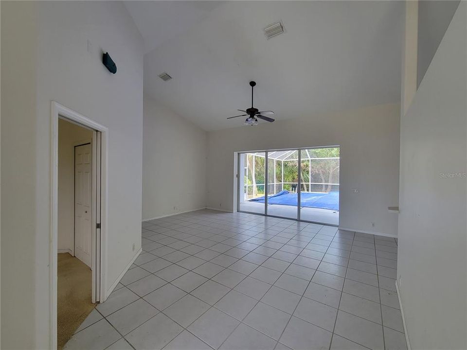 Active With Contract: $375,000 (3 beds, 3 baths, 2139 Square Feet)