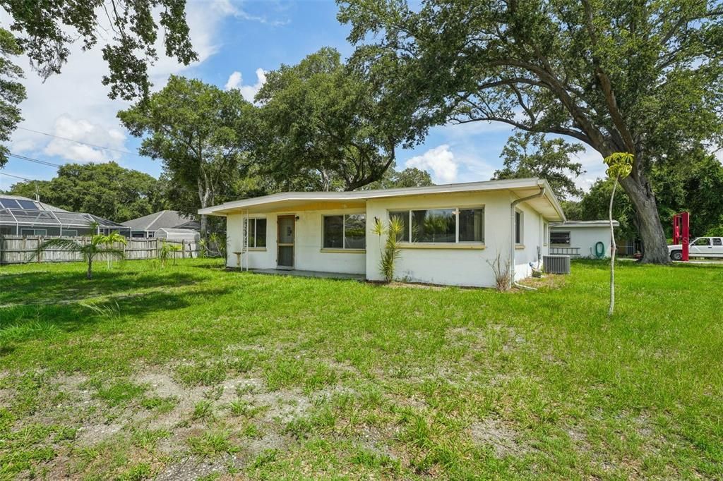 For Sale: $675,000 (3 beds, 2 baths, 1416 Square Feet)